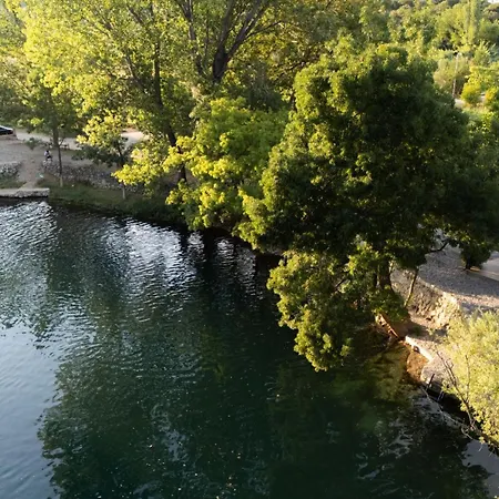 Vikendica Riverside Trebizat